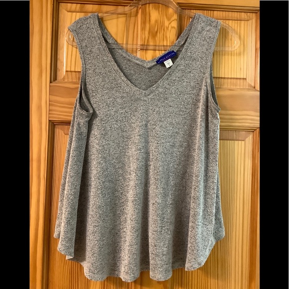 Simply Styled Tops - Grey Top